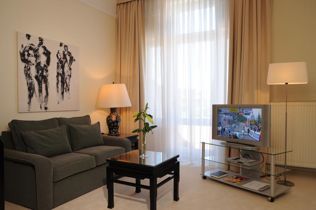Villa Viktoria ดุสเซลดอร์ฟ ภายนอก รูปภาพ
